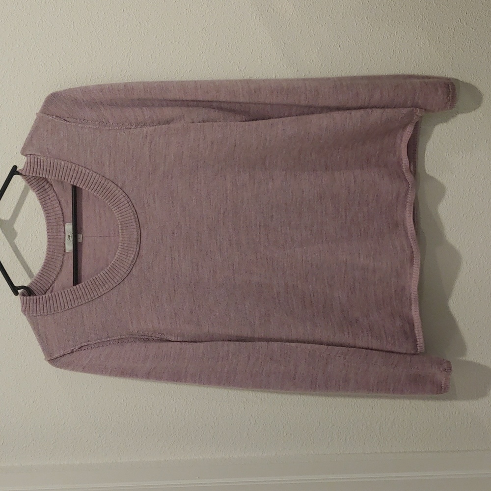 Gap Brand Lavender Purple wool sweater large. 78% Wool.